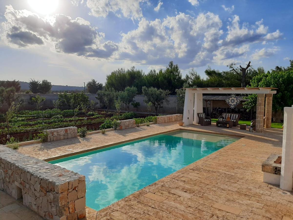 Villa La Cuccuvascia pool house Alessano Exterior foto
