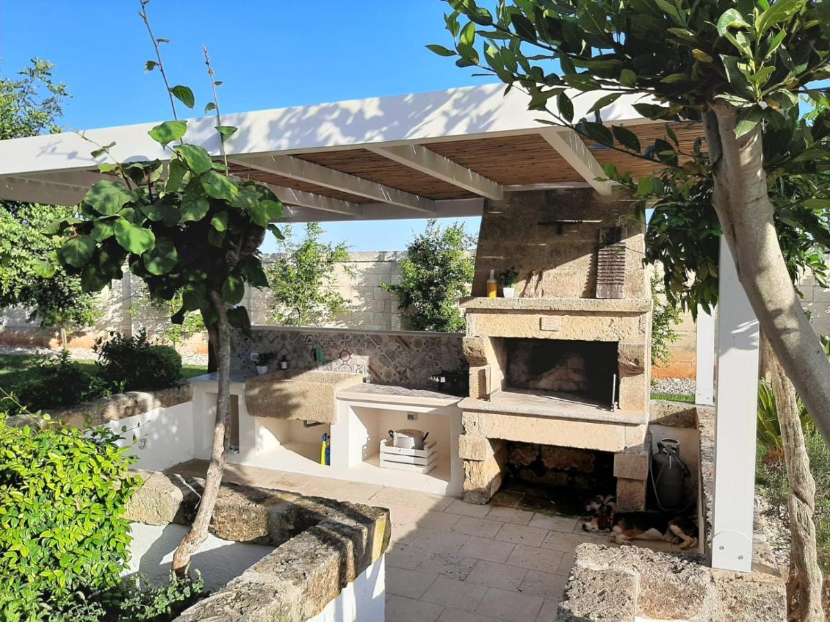Villa La Cuccuvascia pool house Alessano Exterior foto